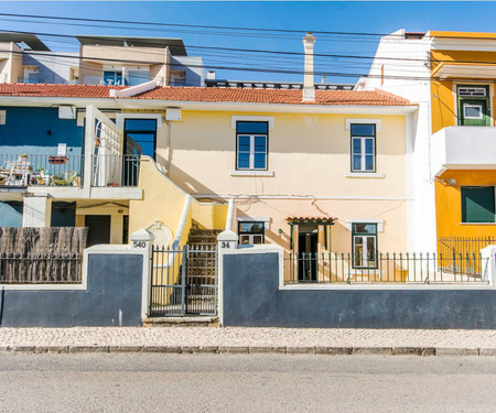 Cozy Apartment with Patio near Carcavelos Beach