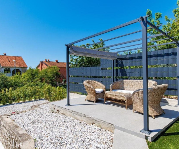 Lavender – 2BR Rijeka Home with Pool & Balcony