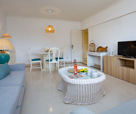 2BDR W/ Pool - 5min from beach by LovelyStay