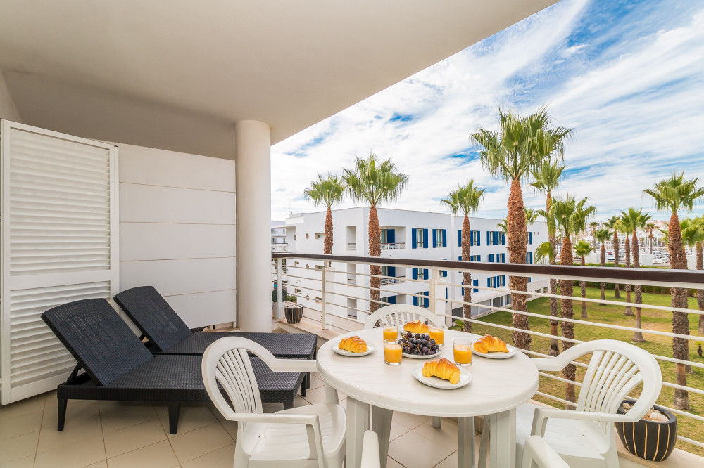 D. DUARTE | Digital Nomads | WIFI | Balcony preview