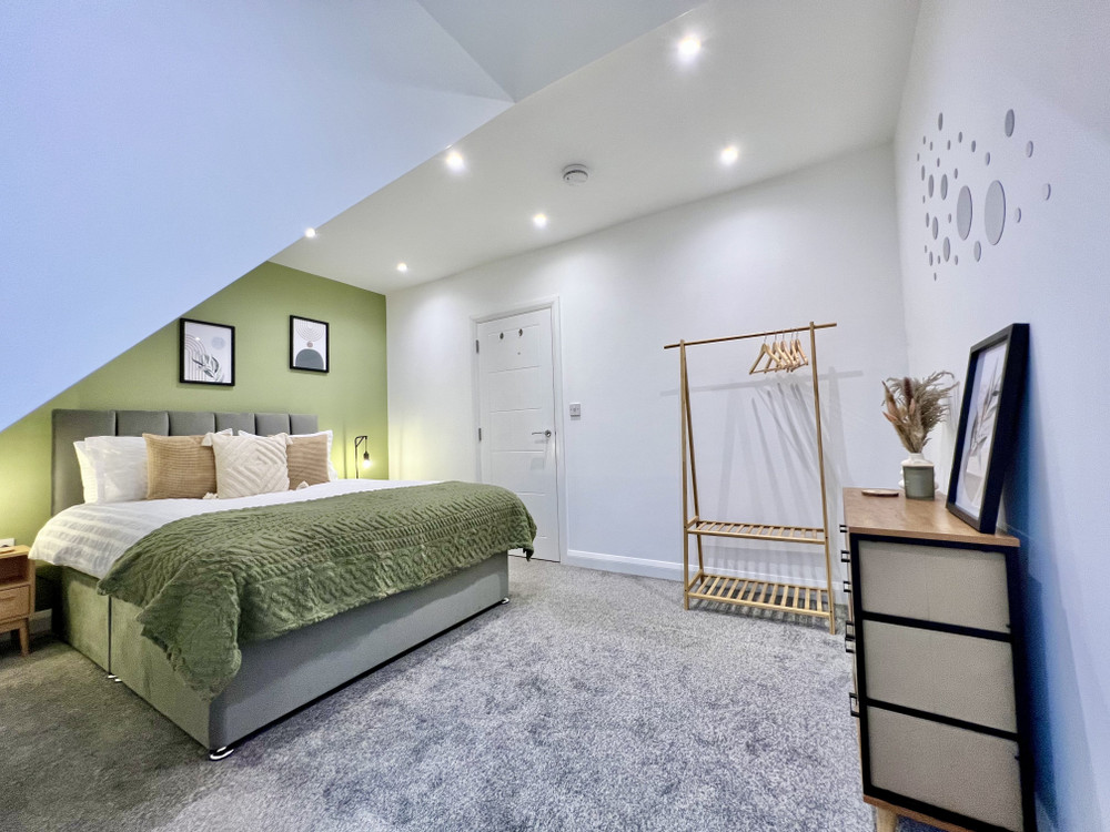 The Crown 2BR Flat (Work stays | FREE Parking | 2) preview