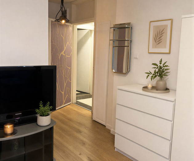 Flat next to the tourist center. Free P parking.