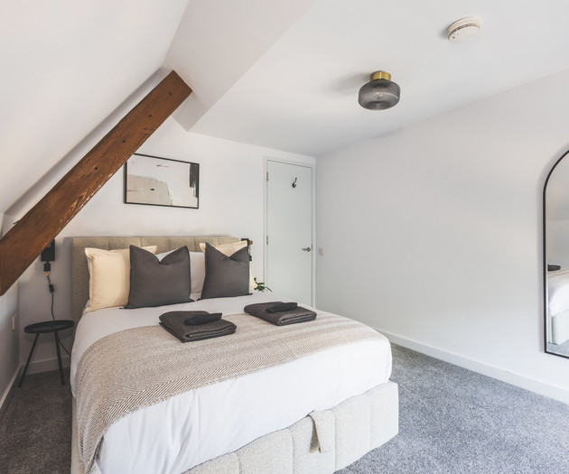 New Spacious 3 bed flat Duplex, Whitechapel