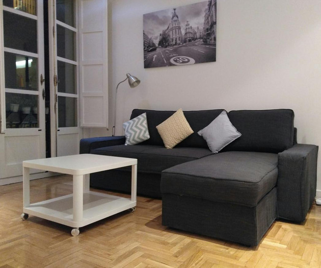 Apartamento en Cortes/ Barrio de las Letras Madrid