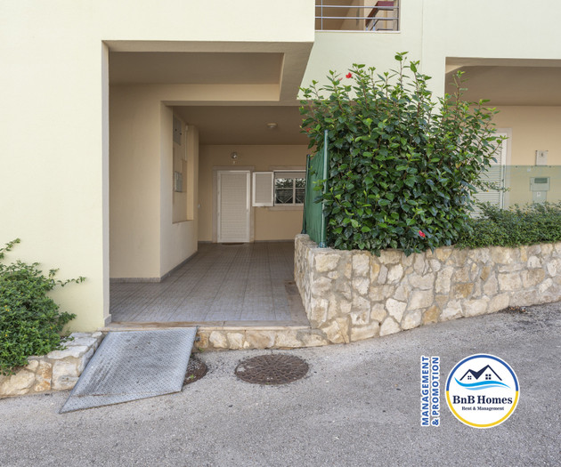 BnB Homes apartment with cozy Terrace & pool