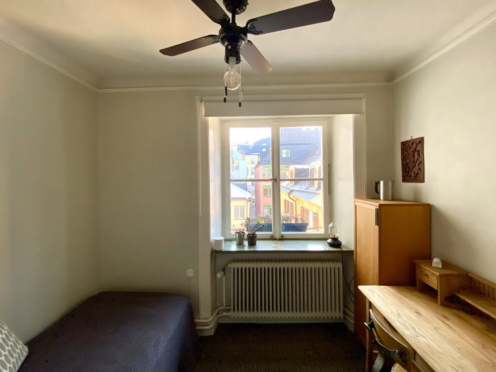 Prime location Old Town waterfront- room preview
