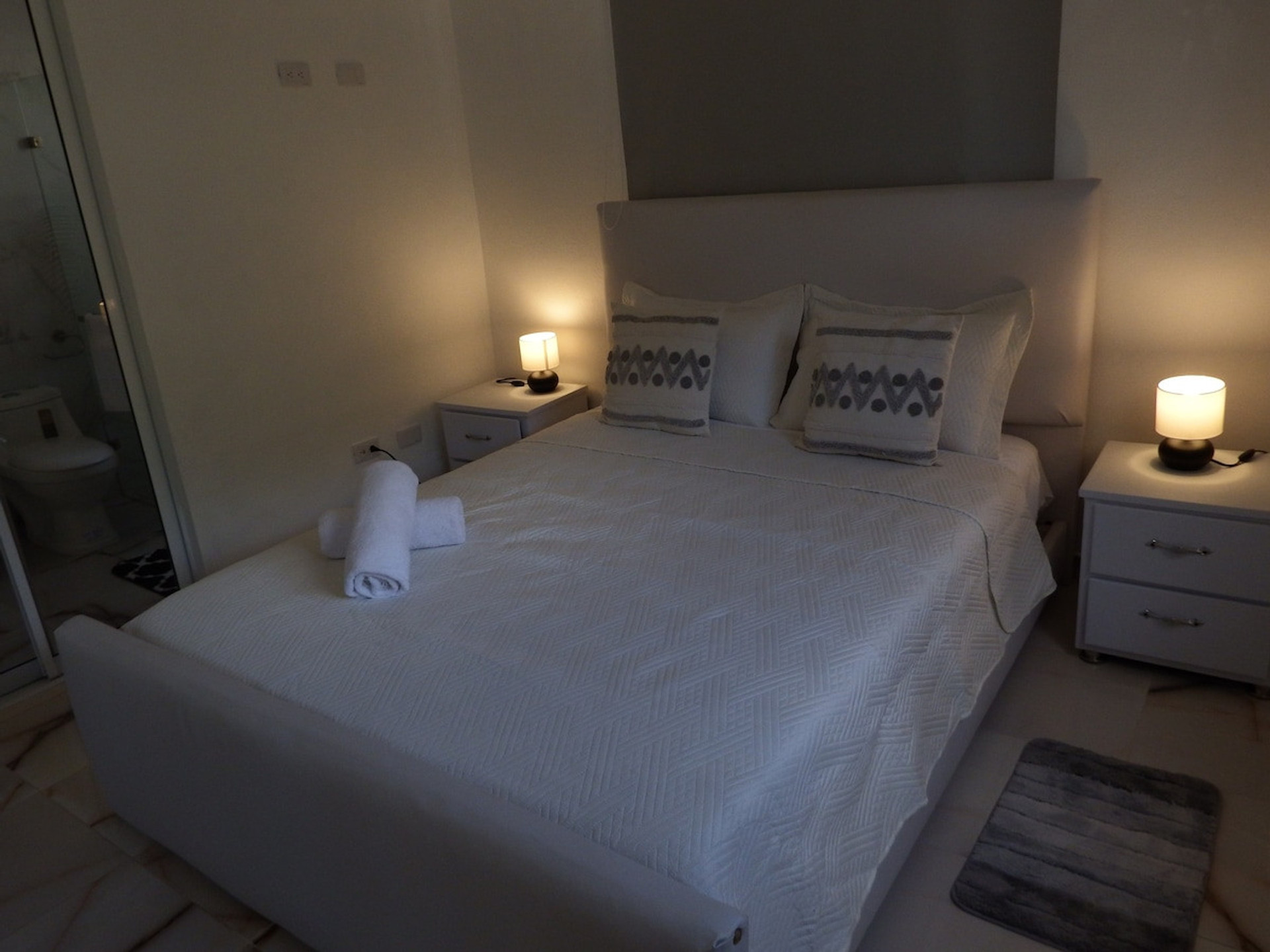 Bedroom 1 image 1