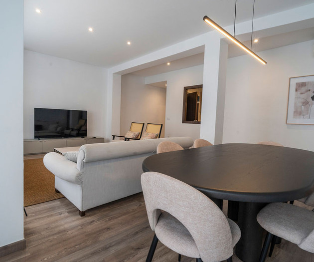 Spacious apartment in the heart of Valencia