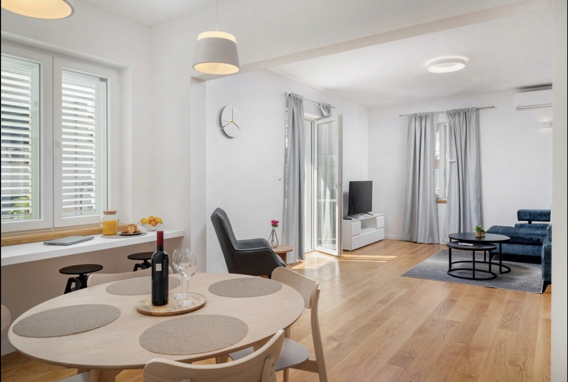 Open plan dining and living room