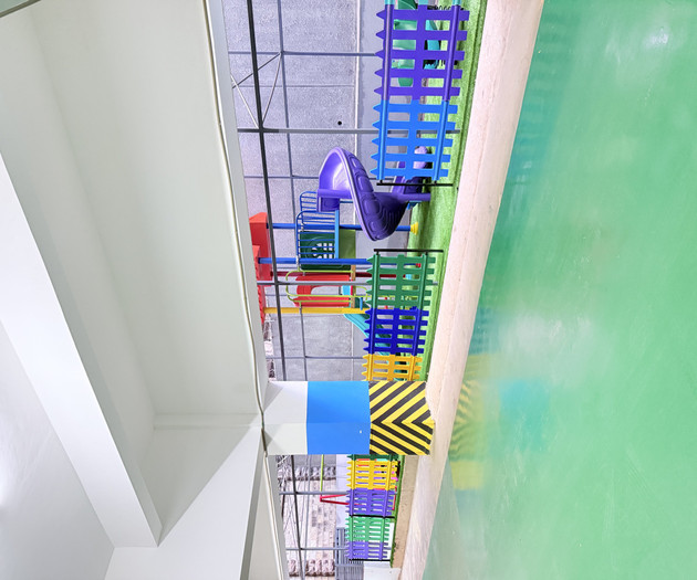 Airy 17th Floor 2BR: City Views, Balcony & Pool