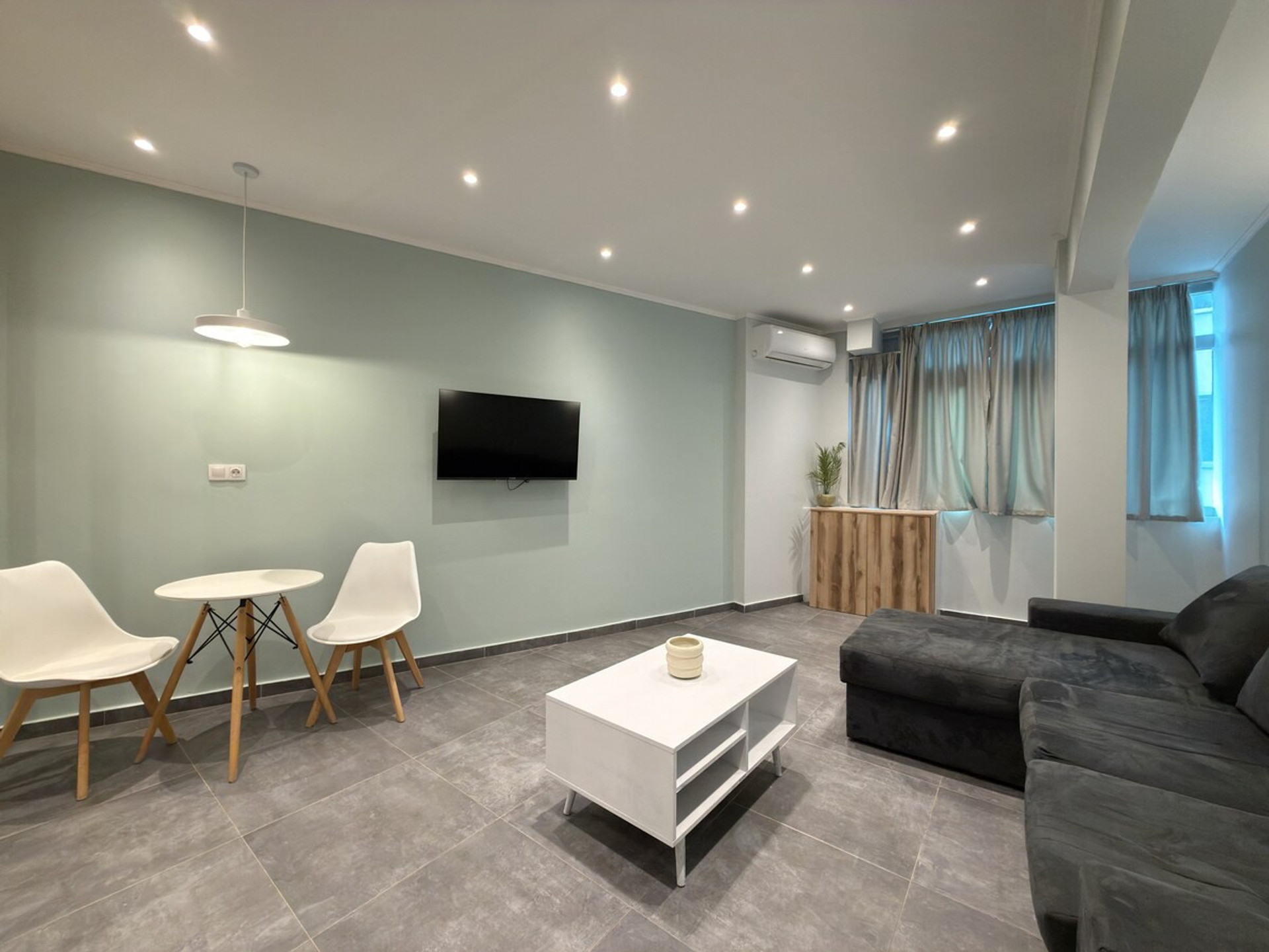 Living area image 2