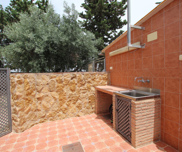Outdoor sink and BBQ area