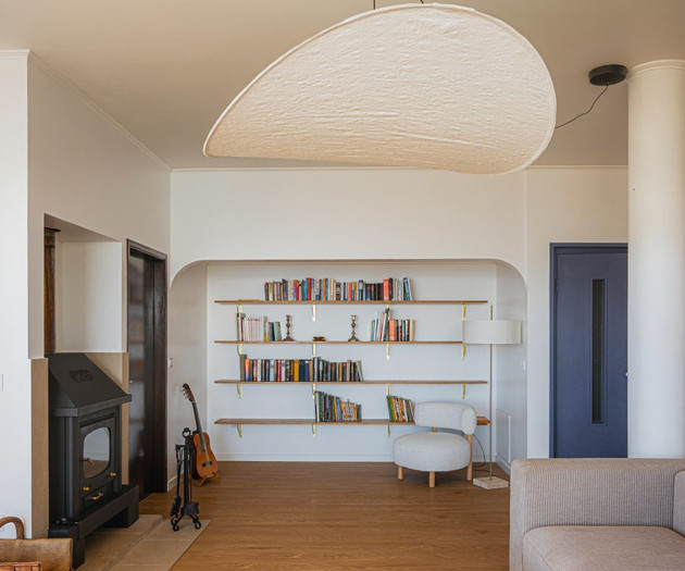 Loft em penthouse com lareira e vista para o oceano