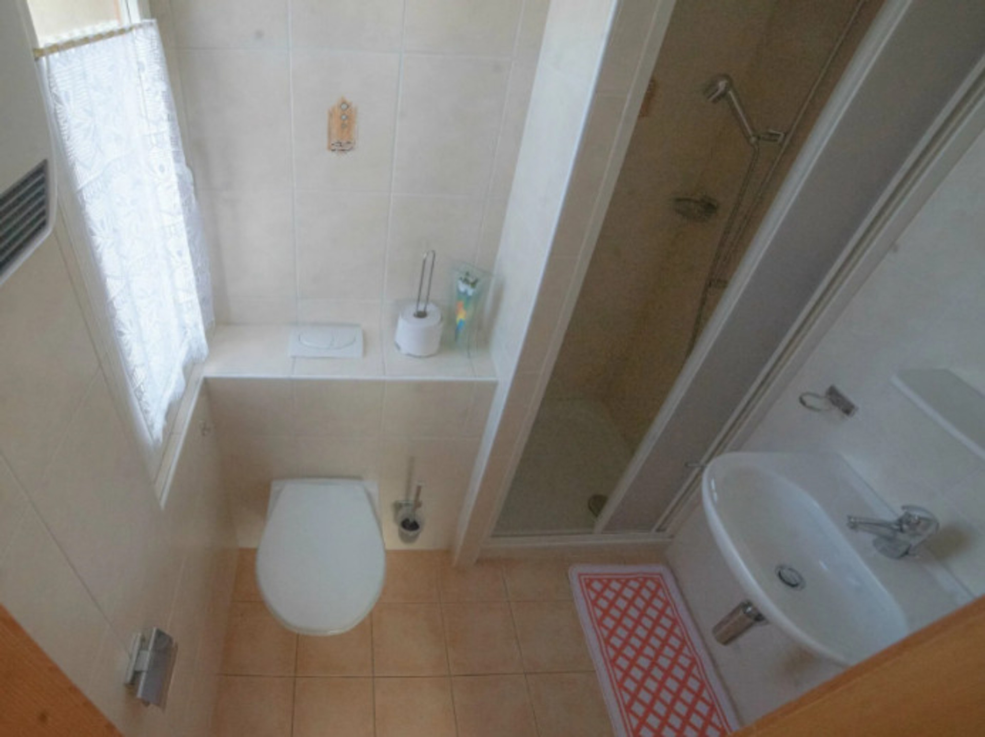 twin bedroom, ensuite