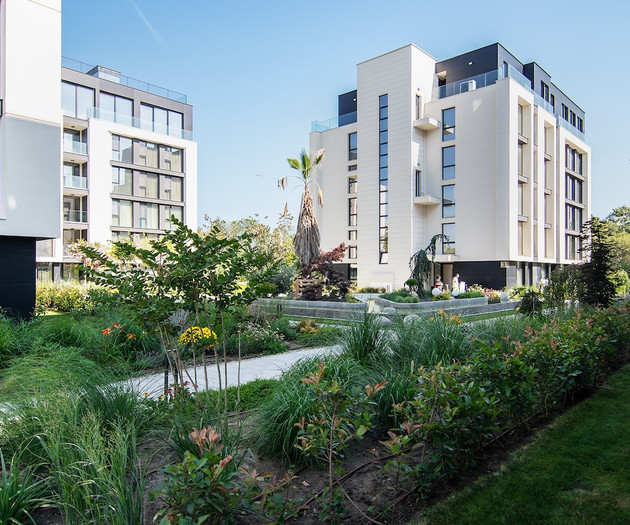 Azur Deluxe flat with parking