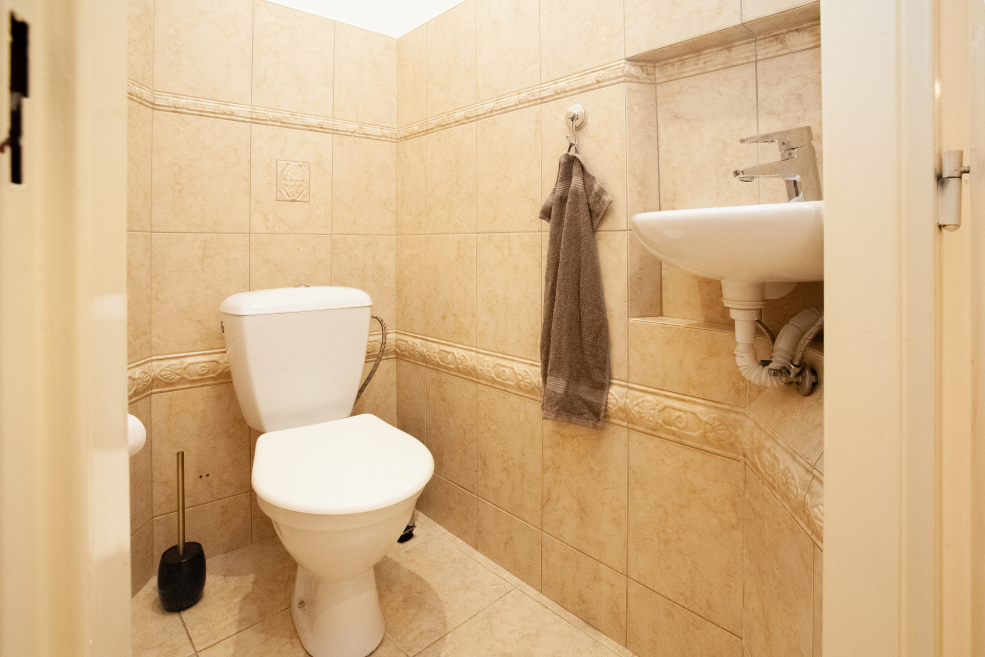 2nd bathroom