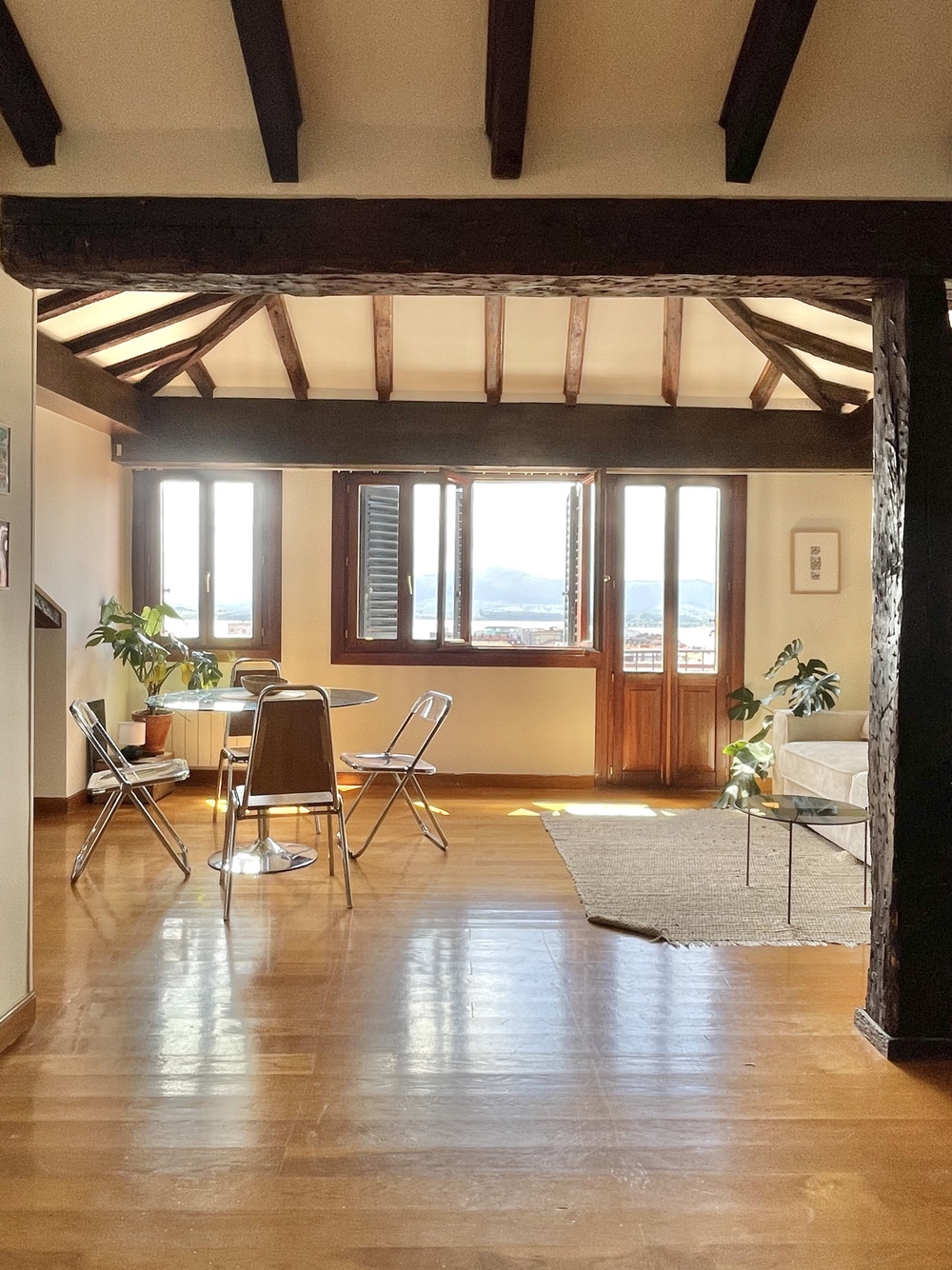 PENTHOUSE WITH BAY VIEWS preview