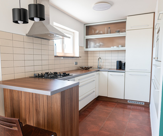 Bright Designer 1-BR Ap. with Spacious Balcony