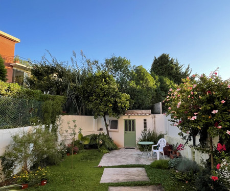 Charming & fully renovated apartment with a garden