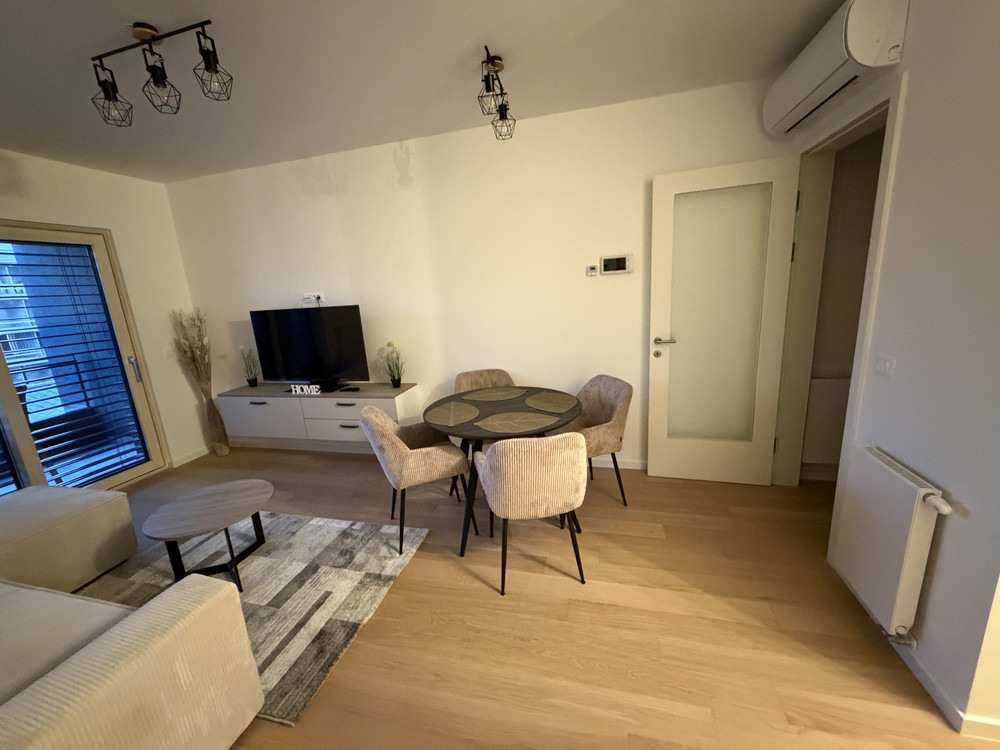 Design 2BDR Apartment with Balcony preview