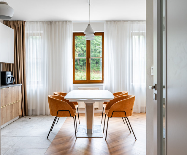 Two-bedrooms apartment with air-condition, balcony