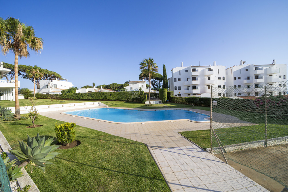 Tangerine Apartment by HelloVacations preview