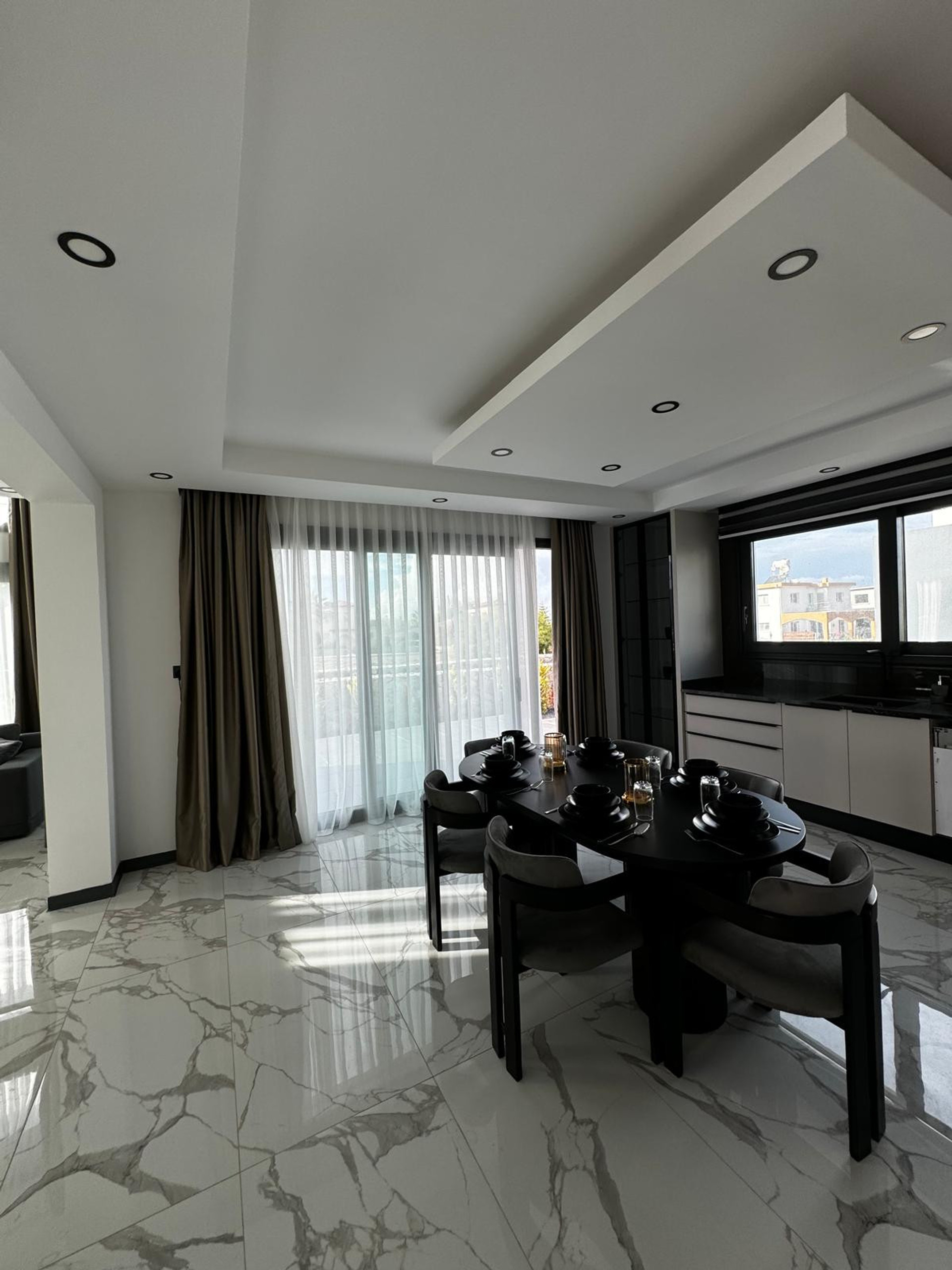 Kitchen, dining room