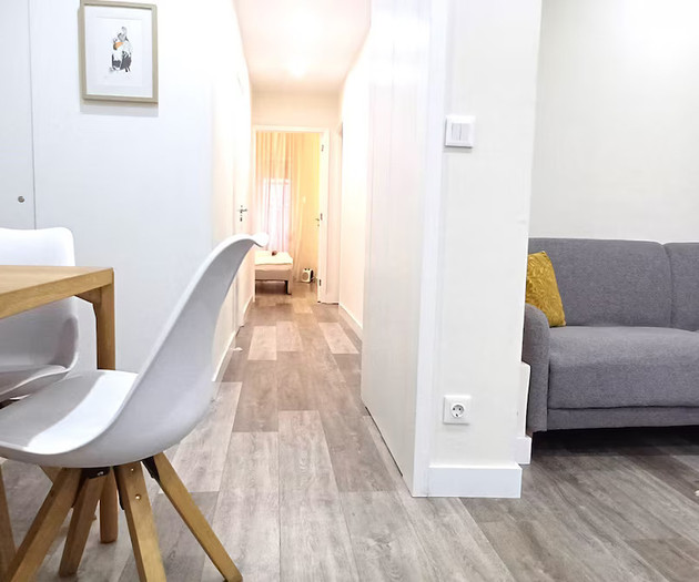 Modern 2-Bedroom Flat in Central Cedofeita, Porto