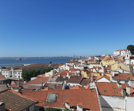 Flat in Alfama Center