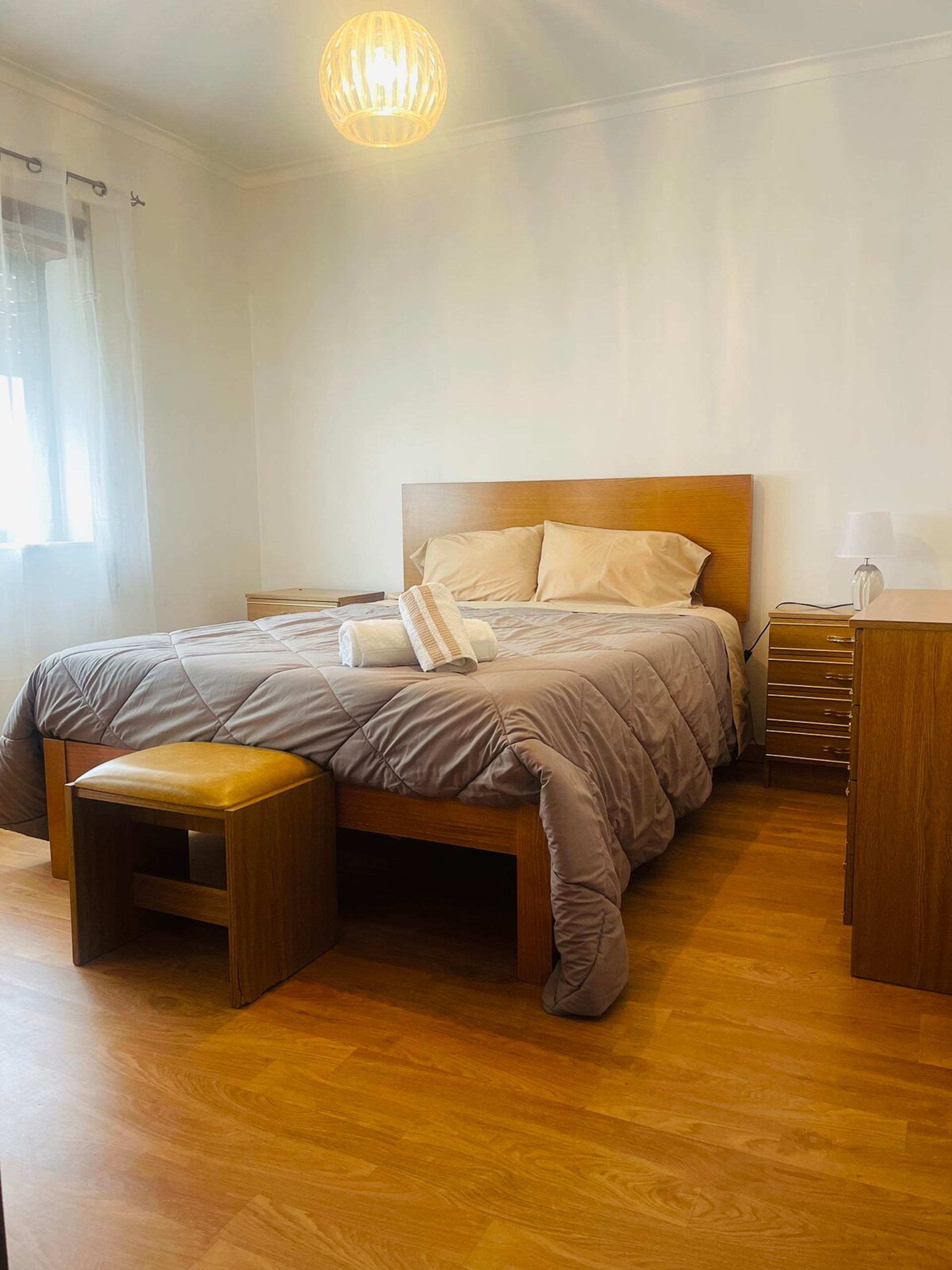 Bedroom 2 image 1