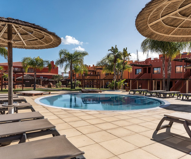Luxury Apartment, Marina, Beach & Pool