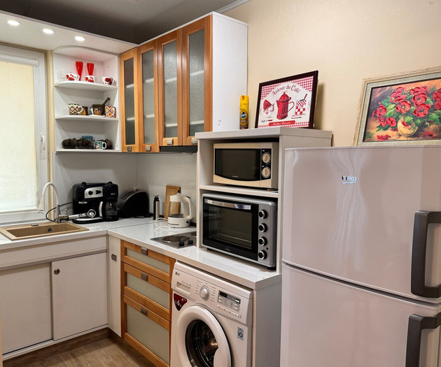 Cozy Central Apartment – Steps from Everything!