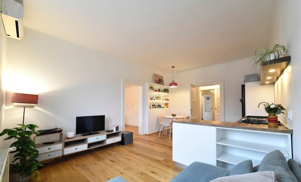 Cosy Lu apartment with Balcony preview