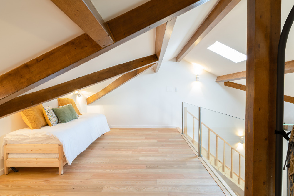 BonPorto 381 - Charmy Duplex w/ Stunning Courtyard