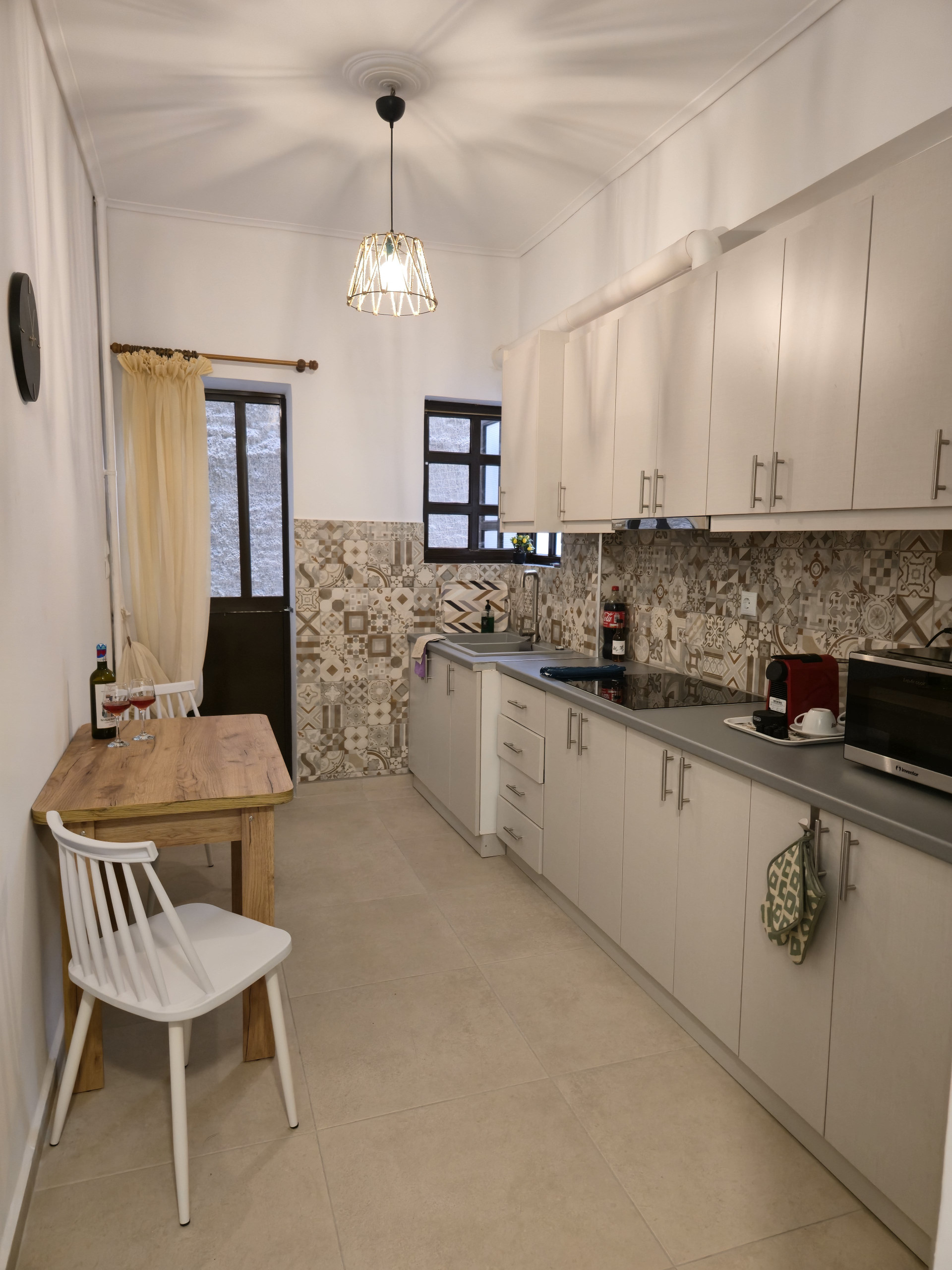 Full kitchen with dining area