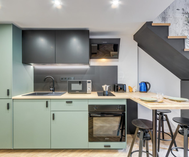RK Apartment | A/C | Quiet | Central