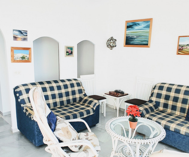 Great views, 3-bedr, shared pool, for 6