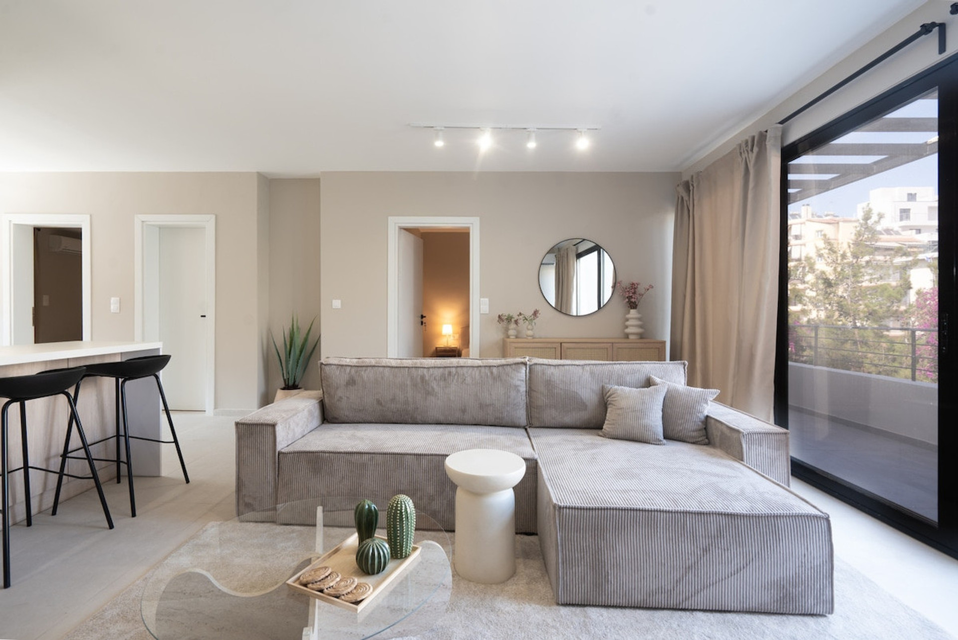 Living room image 3