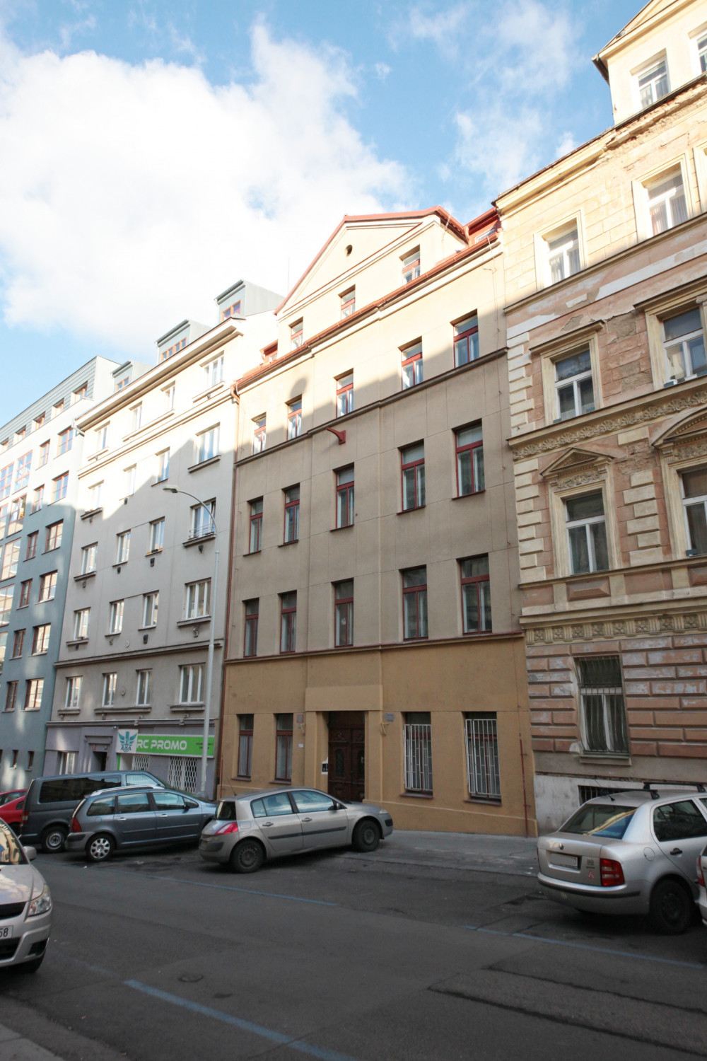 Luxury apartment with 2 bedrooms in Vinohrady