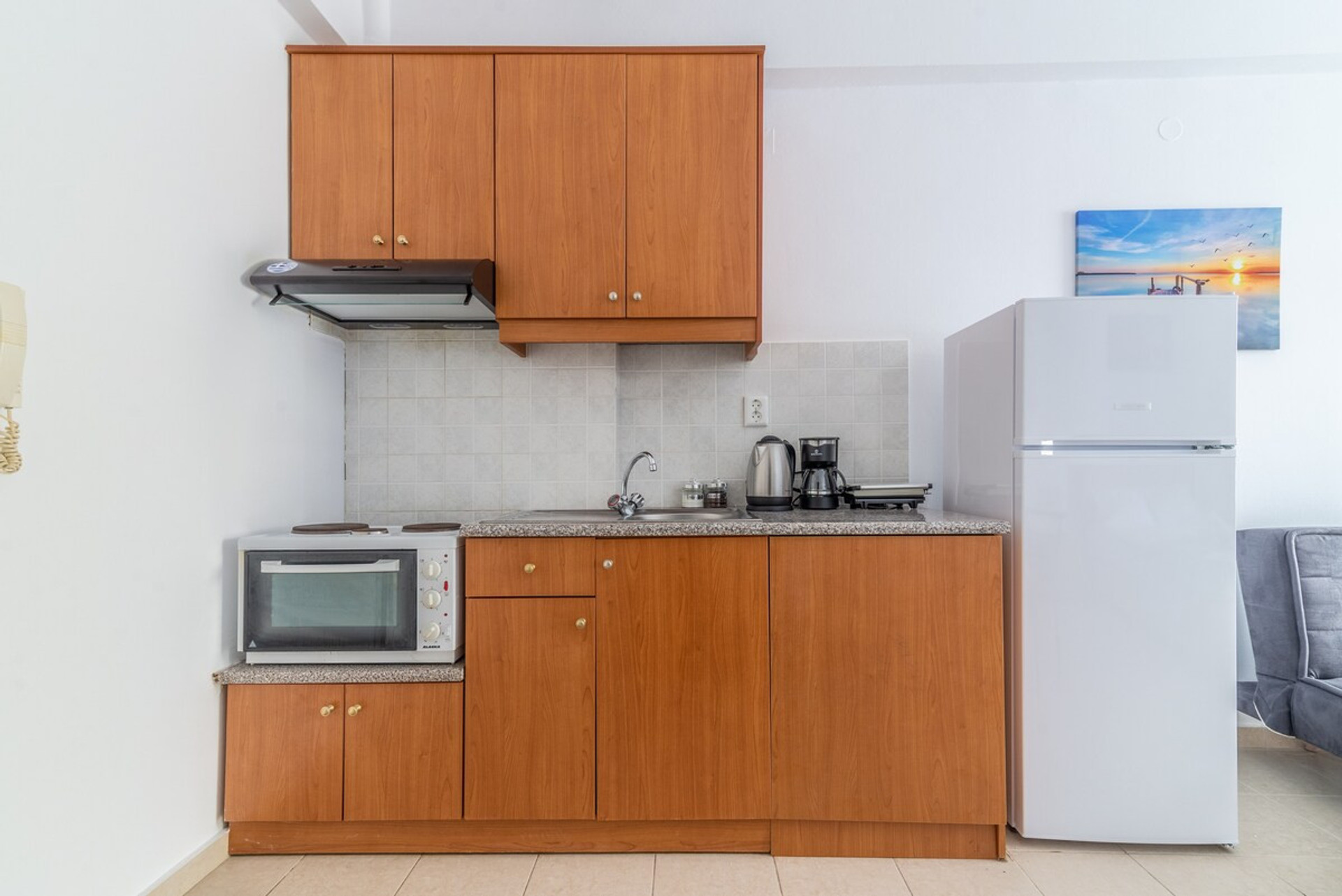 Full kitchen