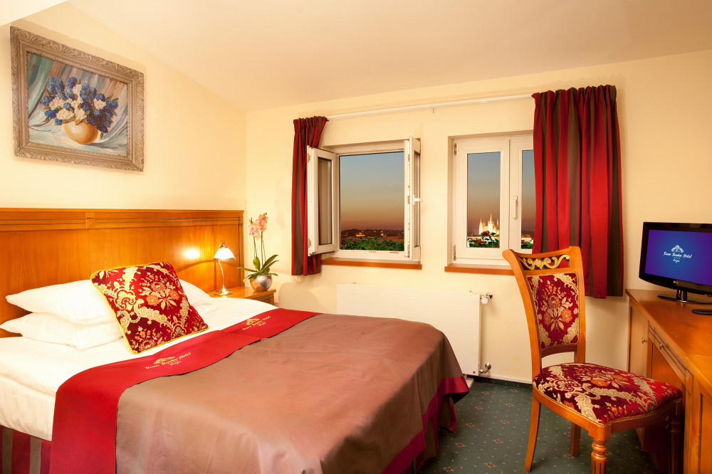 Single room in 4*hotel - Prague Castle view preview