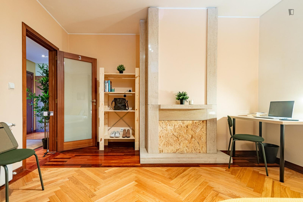 Beautiful single bedroom near IPO metro station preview