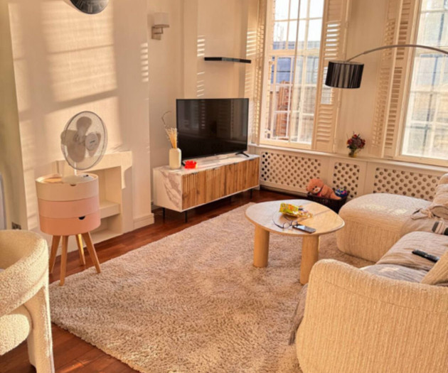 Stylish 2 Bed | Walk to Harrods, Fiber WiFi