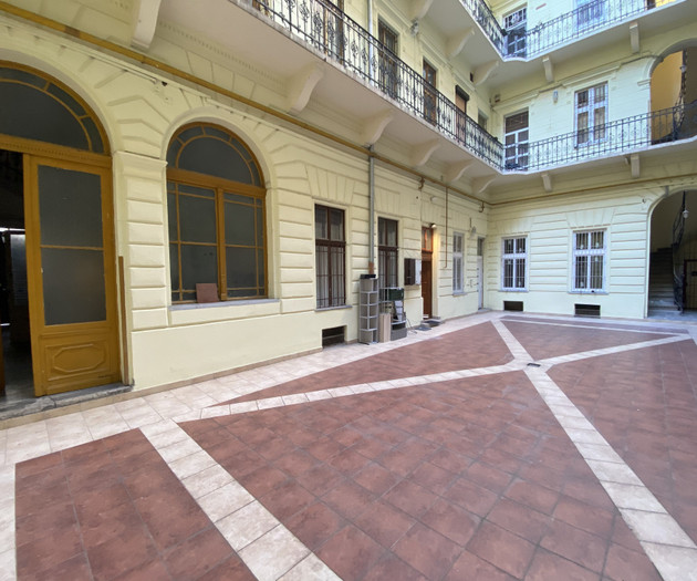 Quiet & Fully Equipped Apartment in Downtown