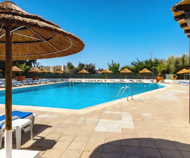 Remote Work Apartment with Pools & Spa