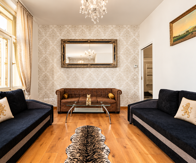 Hound Deluxe Suite | Historic Vysehrad Luxury