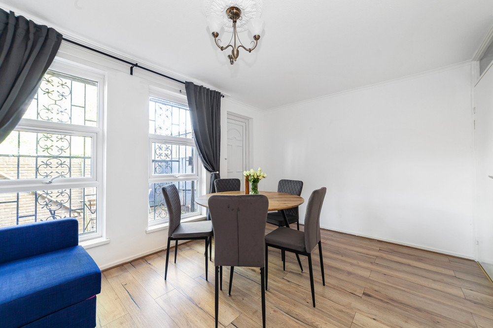 Bright 3 Bed Garden House, Haggerston, Parking preview