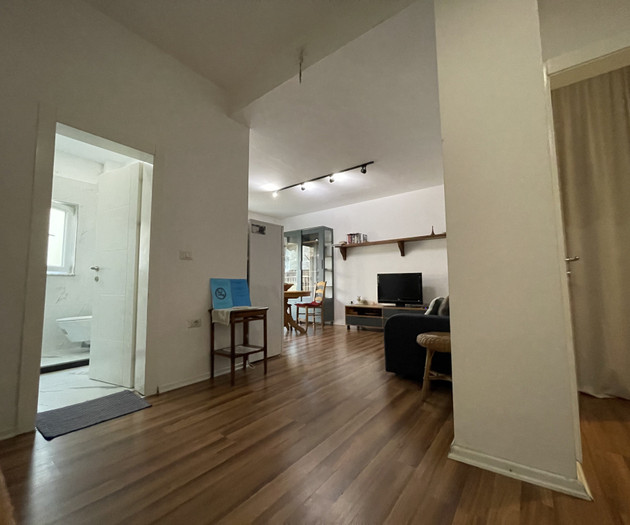Hallway to living room and bathroom