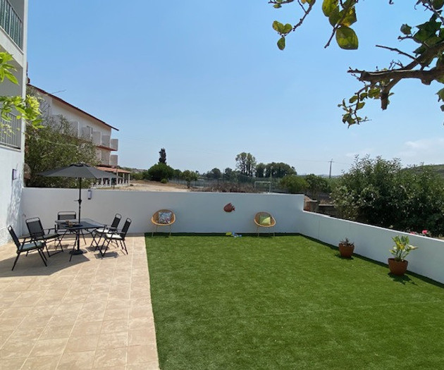 Work and leisure in an artful environment