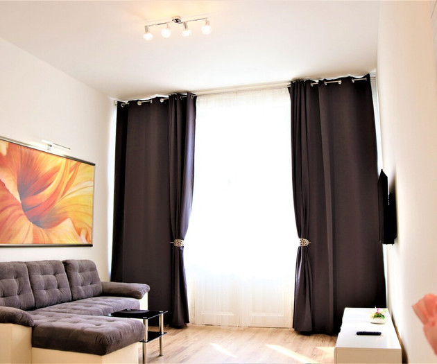 Flowers apartment 4
